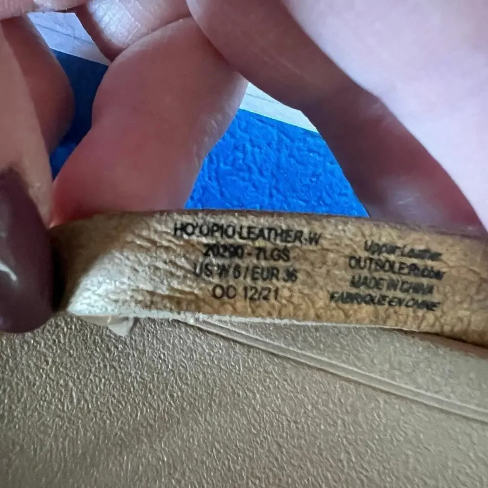 OLUKAI women’s sandals, size 6, leather